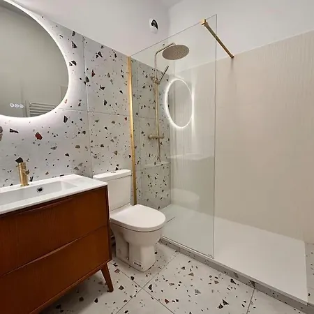 Beautiful, Modern 1-bed Apartment, 5 Mins Rer A Saint-Germain-en-Laye